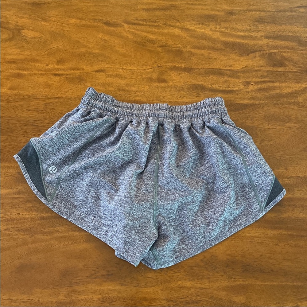 Lululemon Hotty Hot 2.5 size 4